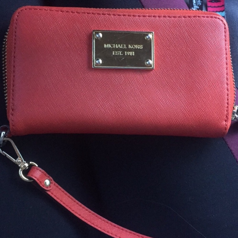 Michael Kors Coral Wrist Wallet